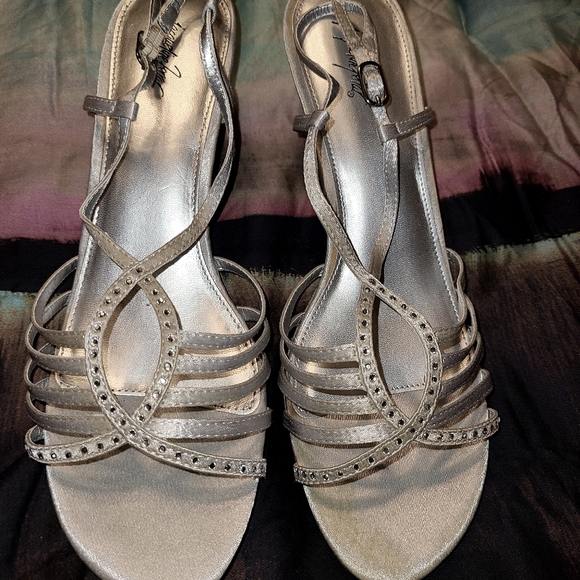 Jacqueline Ferrar Silver Evening Shoes 10M - Picture 2 of 7